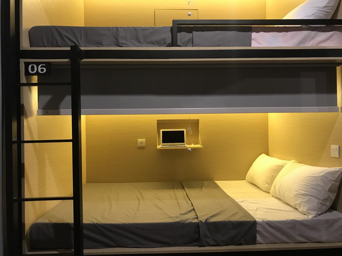 Innbox Capsule Hotel Jember Exterior photo